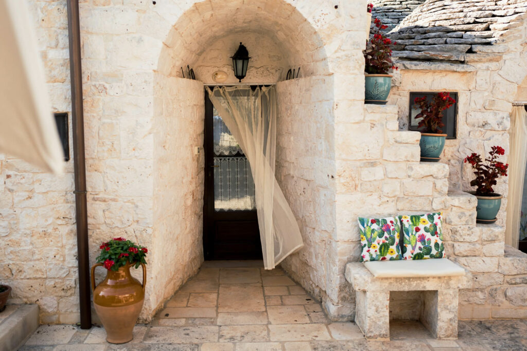 Ingresso Trullo Girasole - Trulli Pastore Bed and Breakfast Alberobello