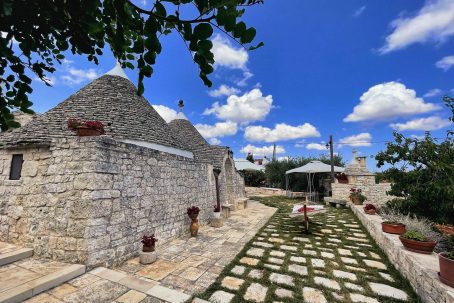 06-Esterni-Trulli-Pastore-Bed-and-Breakfast-Alberobello.jpg